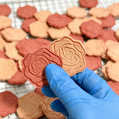 Rose Cookies | No Grain | For Both Dogs and Cats | 4pcs