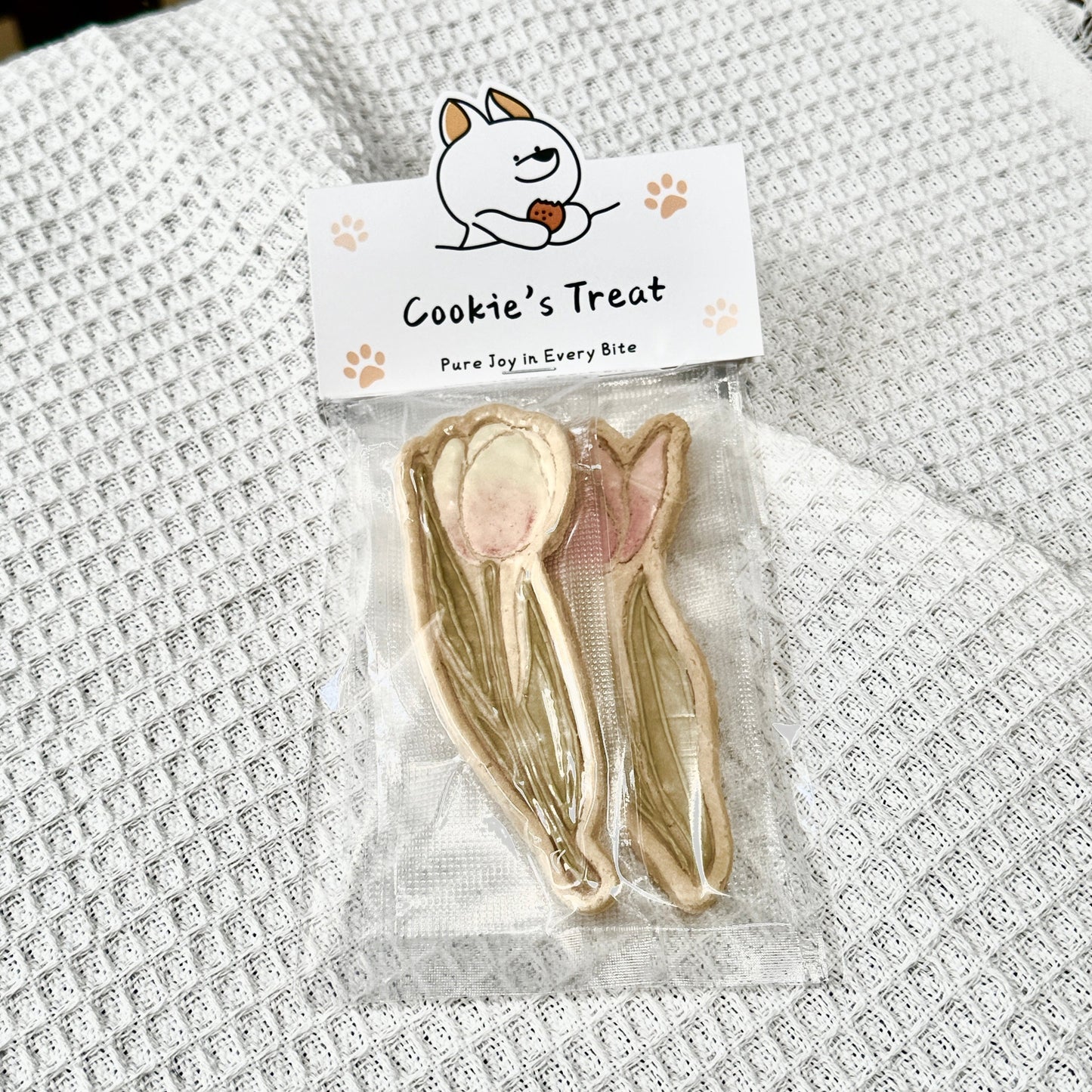 Tulip Pet Cookies | Handmade all natural Pet Cookies