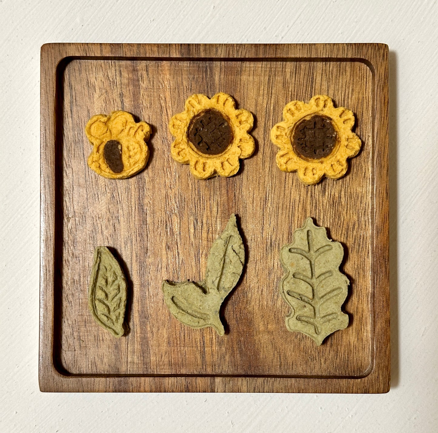 Sunflower Chicken Biscuits, Healthy Dog Treat, Contain Chicken Liver